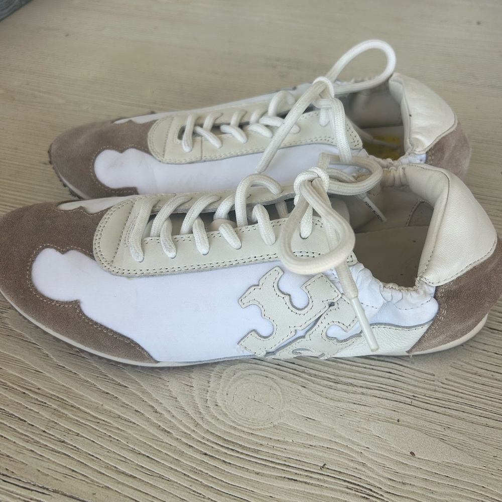Tory Burch white and tan Leather Trainer Sneakers Women’s Size 7.5